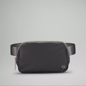 Lululemon Everywhere Belt Bag